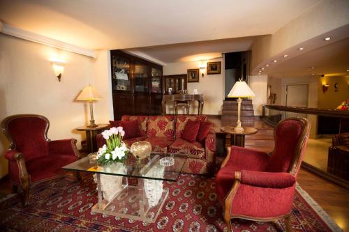 Posezení v ubytování Bayview Hotel Beirut