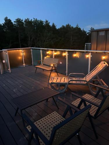 PIĘKNY KLIF Apartament 7 min do Morza TARAS na dachu z widokiem na Las