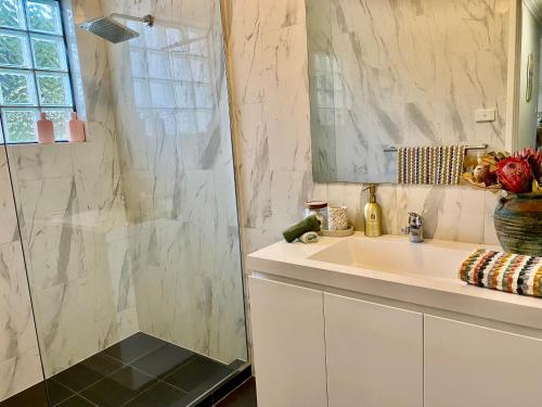 Koupelna v ubytování Ombak Beach Villa ~ Margaret River