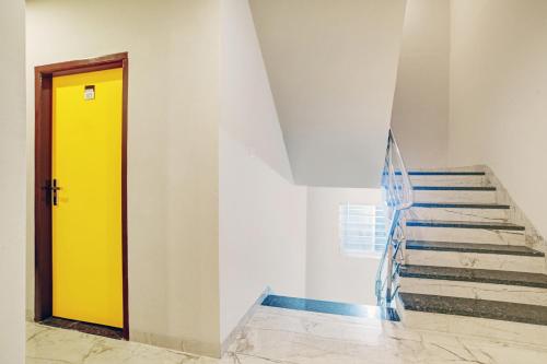 Gambar di galeri bagi Super Townhouse Pine Tree di Indore