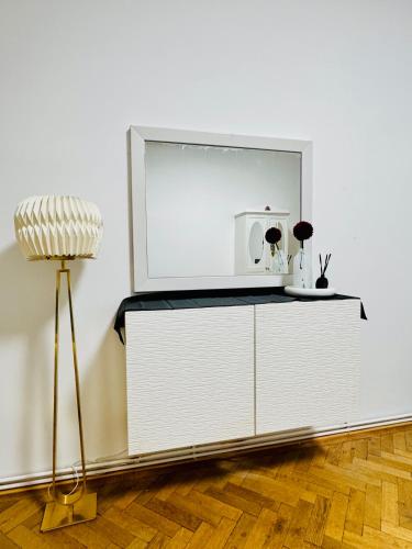 Affordable Apartment, 4 Minutes from Stadthalle and U6 Metro