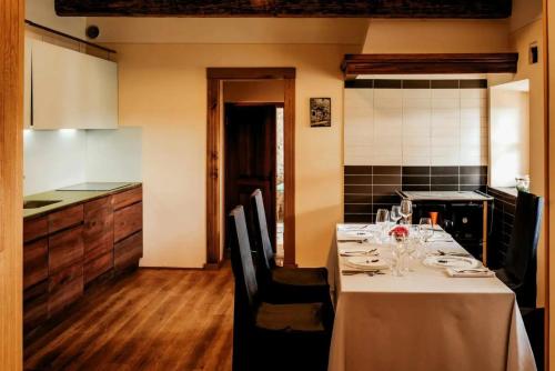 Φωτογραφία από το άλμπουμ του Château Asa–Perfect Location for a Dream Wedding σε Dutovlje