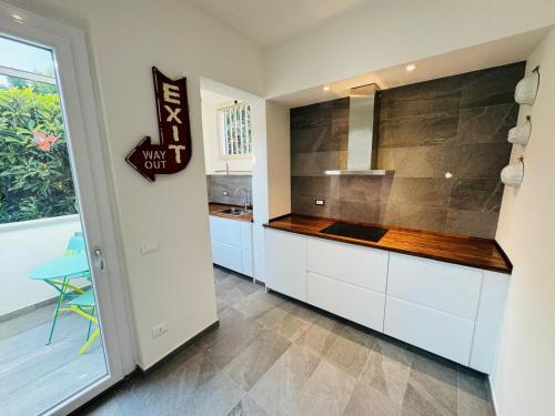 Η κουζίνα ή μικρή κουζίνα στο Apartment Florence Today with a private balcony