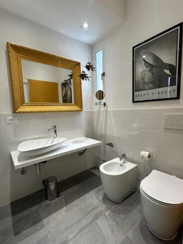 Apartment Florence Today with a private balcony a Careggi