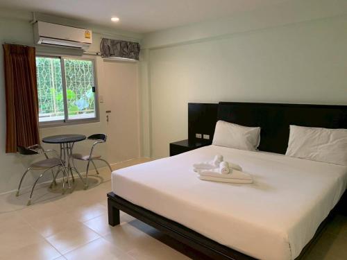 Katil atau katil-katil dalam bilik di Orm Thong Hotel - SHA Plus