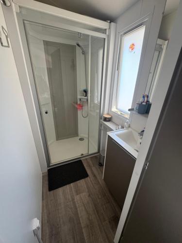 Ένα μπάνιο στο Mobile Home 198