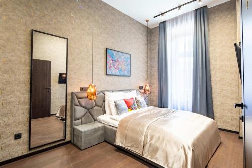 Absolute Central - Super Comfy