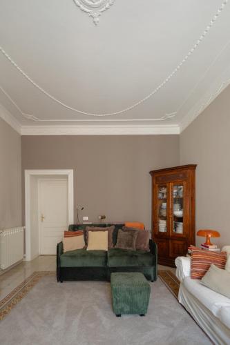 Emanuela Home - VATICAN