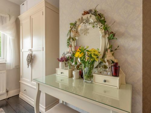 Fotografie z fotogalerie ubytování Pass the Keys Stylish garden retreat nr Stafford Town Hospital v destinaci Stafford