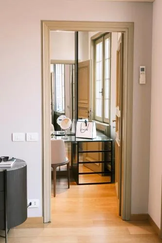 ComeCasa Monte Napoleone Exclusive Suites photo 24