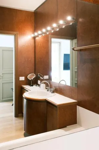 ComeCasa Monte Napoleone Exclusive Suites photo 27