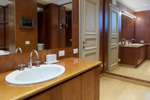 ComeCasa Monte Napoleone Exclusive Suites photo 25
