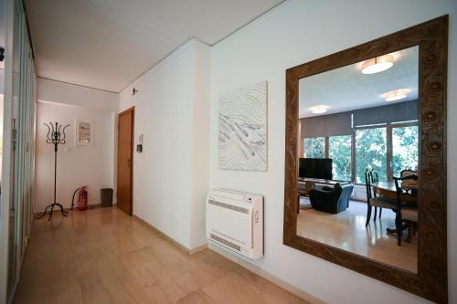 Tsakalof Loft Apartment By Zeus Suites