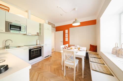 Orange Flat by GrazRentals Design Apartment 72m2 & Free Parking