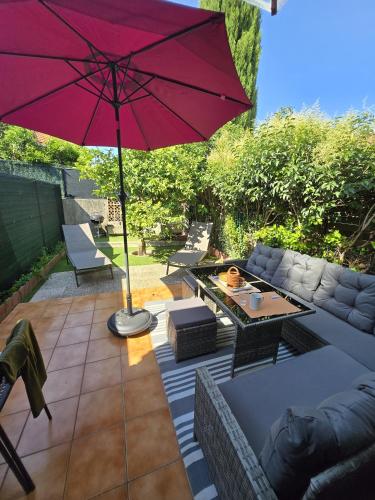 Petite maison sympa dans résidence avec piscine