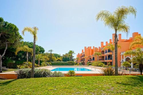 Vila Sol F5 W Golf and Pool Apartment