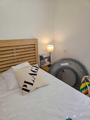 Ένα ή περισσότερα κρεβάτια σε δωμάτιο στο Lagrange Vacances - Villa d'Este