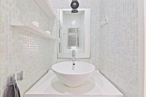 1 Bedroom Apartment - 6P - Republique, Paris