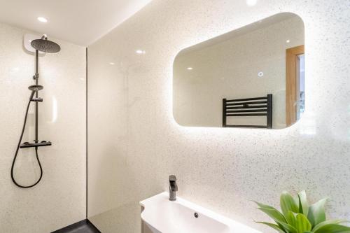 Koupelna v ubytování 5 Bed in Wigglesworth oc-w32112