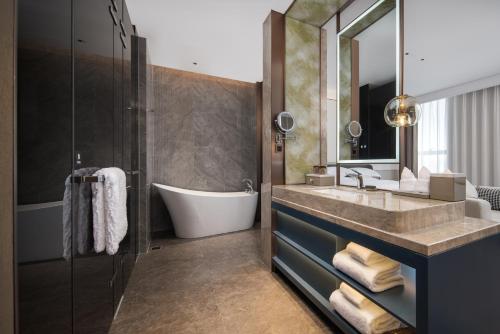 Ванная комната в Wyndham Garden Urumqi Innovation Square