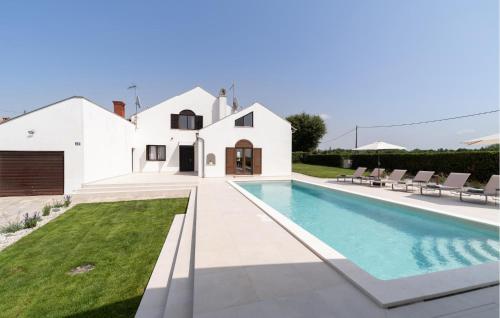 Pet Friendly Home In Porec