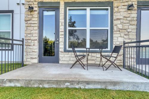 Φωτογραφία από το άλμπουμ του Blueground Austin pool nr Walnut Creek Park ATX-260 στο Ώστιν