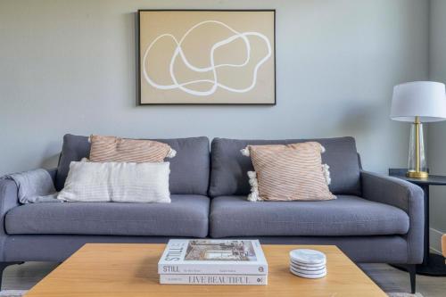 Gallery image of Blueground Austin pool nr Walnut Creek ATX-258 in Austin