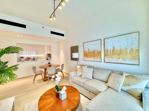 Luxe 2br With Fast Wi-fi Parking, Gym And Pool!