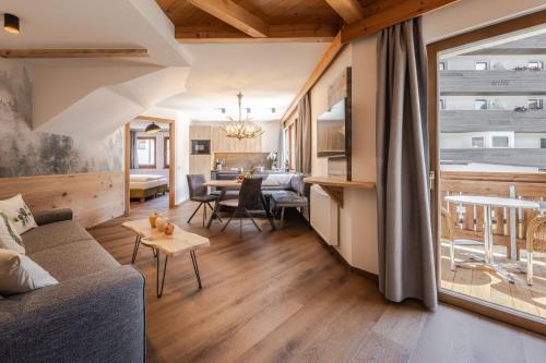 Posta Zirm Residence photo 2