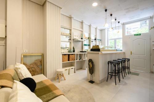 PVB40 - Loft creativo con barra y estilo único moderno