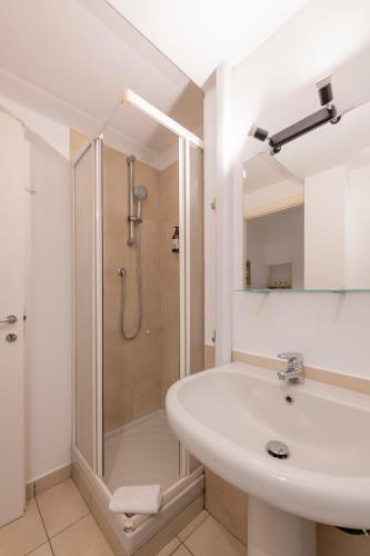 Suite nel Cuore di Milano - B Home