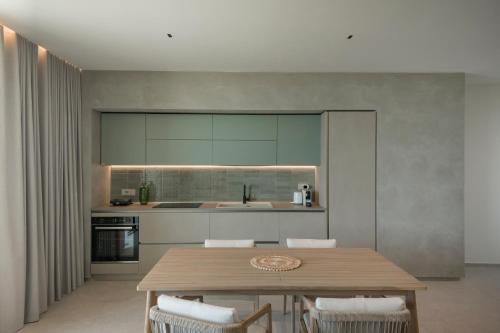 Dapur atau dapur kecil di Cala Theresìa - Exclusive sea front apartments