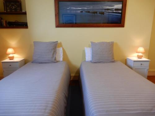 CAPRICES ENSOLEILLES 1 a 2 personnes 1 chambre 300 m plage avec vue petit dejeuner en option