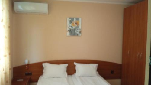 Galeriebild der Unterkunft Семеен хотел НАЦИОНАЛ in Mineralni Bani