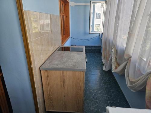 Giường trong phòng chung tại Lovely Apartment City Center Near Lake