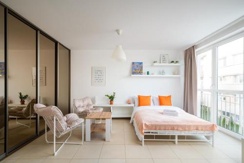 Liwiecka Bright Studio by BookingHost