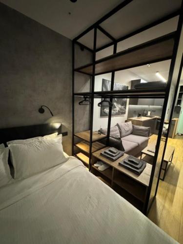 En eller flere senge i et værelse på B Luxury Studio City