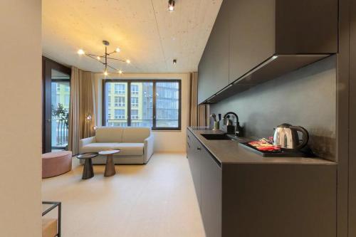 Modern & Spacious 1-Bedroom Apartment with Balcony, MH8-303