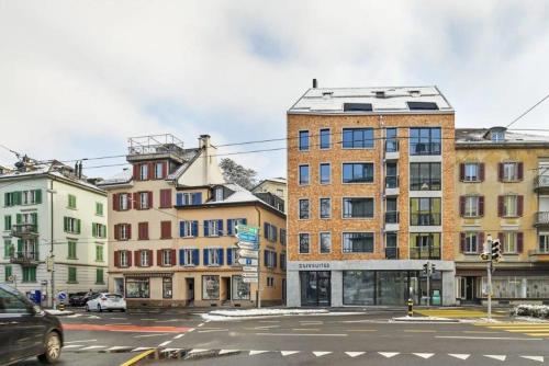 Modern & Spacious 1-Bedroom Apartment with Balcony, MH8-303