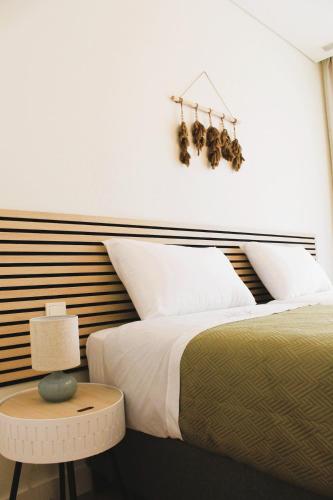 Beachside 2 BD Apartment | Balcony | AC