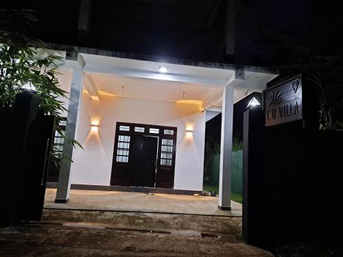 Η πρόσοψη ή η είσοδος του CU Villa