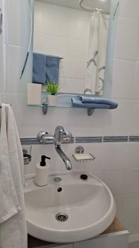 Et badeværelse på Studio apartmani Lea i Lovro