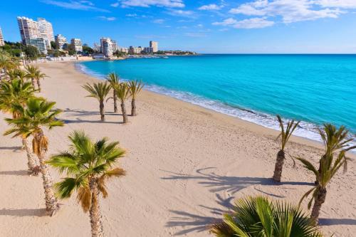 Cosy flat 500 m from the beach with swimming pools and tennis court