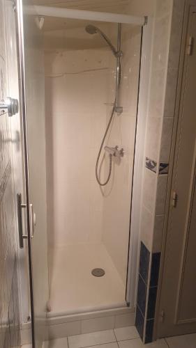 Ένα μπάνιο στο Gîte campagnard 11 personnes