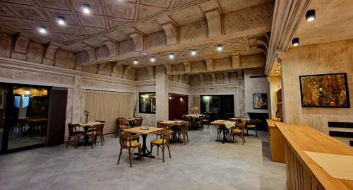 Restaurace v ubytování Tearida Hotel and Suites