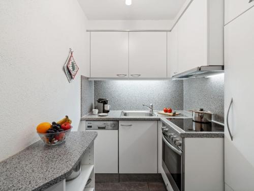Nhà bếp/bếp nhỏ tại Apartment Promenade - Utoring-79 by Interhome