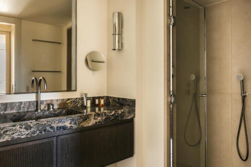 Mondovi Luxury Suites photo 22
