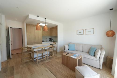 Kuchyň nebo kuchyňský kout v ubytování Punta Candor Suites
