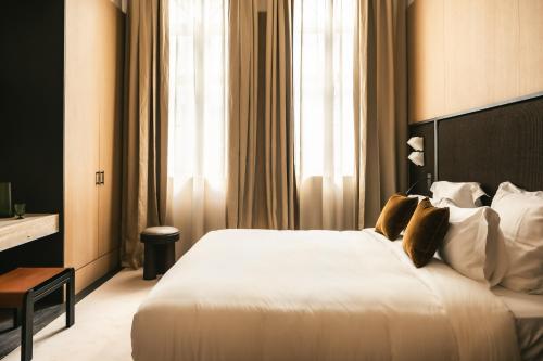 Mondovi Luxury Suites photo 45