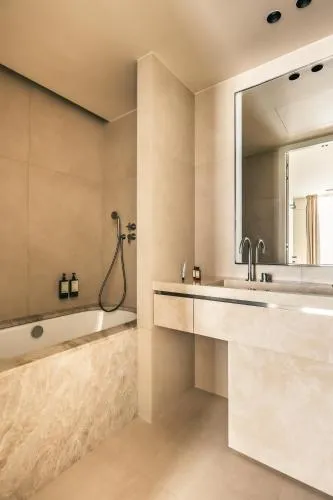 Mondovi Luxury Suites photo 6
